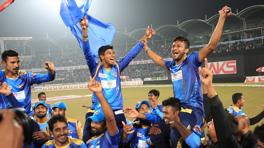 dhaka-dynamites-players-celebrate-bcb