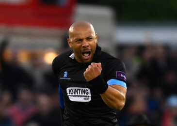 Tymal Mills extends Sussex contract until 2019