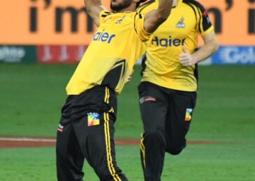 Peshawar Zalmi thrashed Lahore Qalandars