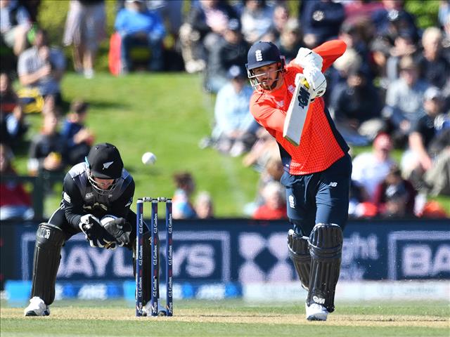 World Cup winner Vince has joined the Paarl Rocks