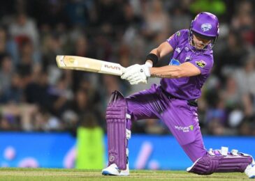 Hobart Hurricanes stun Sixers to win BBL tournament opener, match report and, highlights