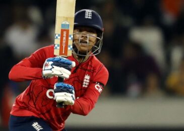 England cruise to win the first T20 International against India