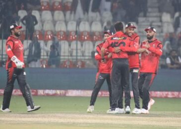 Lahore Qalandars beat Multan Sultans in the Opening Clash of PSL 8