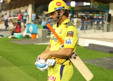 MS Dhoni Undergoes Knee Surgery after IPL 2023