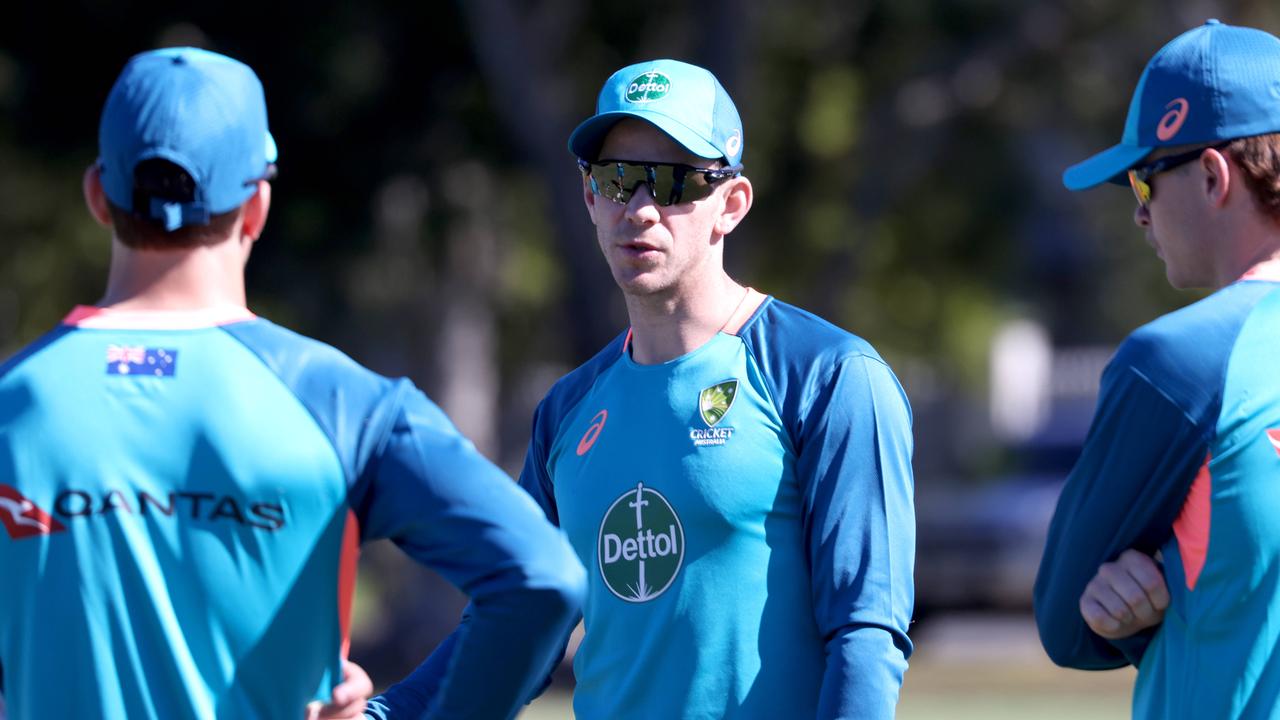 Former Australia captain Tim Paine signs with Strikers for BBL|13