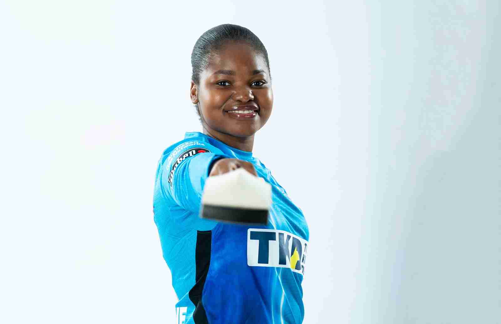 Anesu Mushangwe re-signs with Adelaide Strikers for WBBL|09