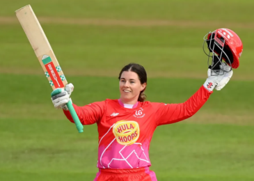 Tammy Beaumont Signs for Melbourne Renegades for WBBL|09