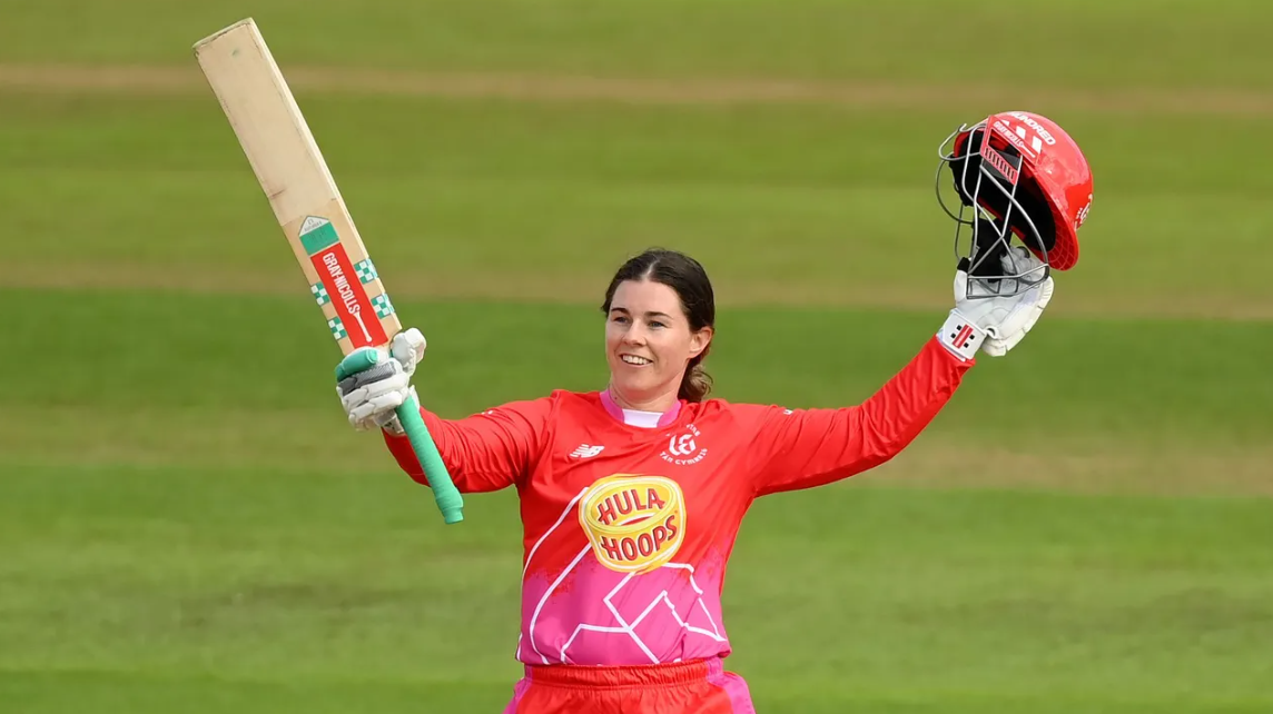 Tammy Beaumont Signs for Melbourne Renegades for WBBL|09
