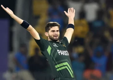 Top 5 fast bowlers quickest to 100 ODI wickets