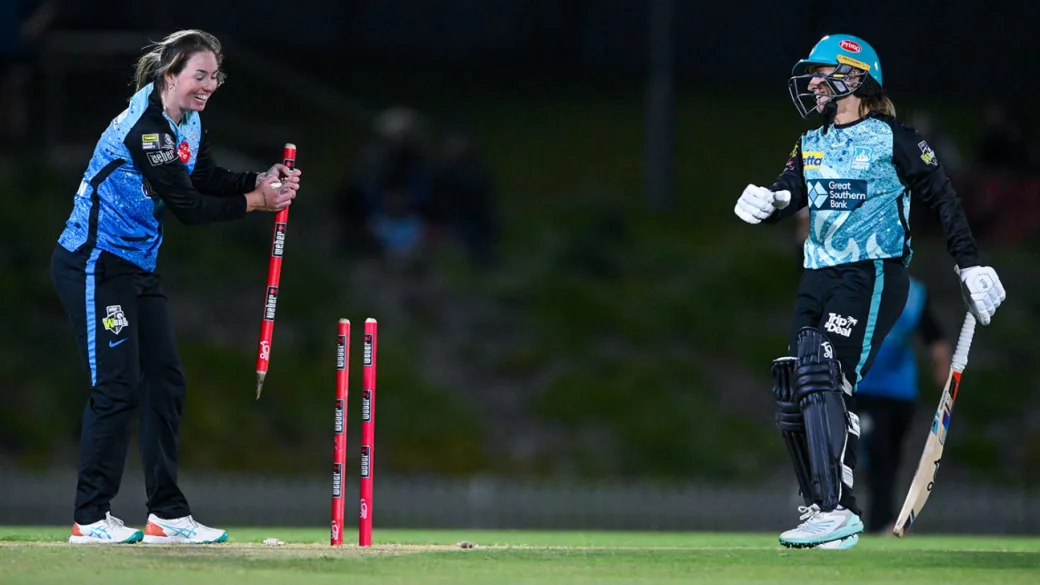 Cricket Australia to introduce third-umpire technology for WBBL games next year