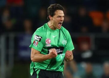 Nathan Coulter-Nile back for another year with Melbourne Stars