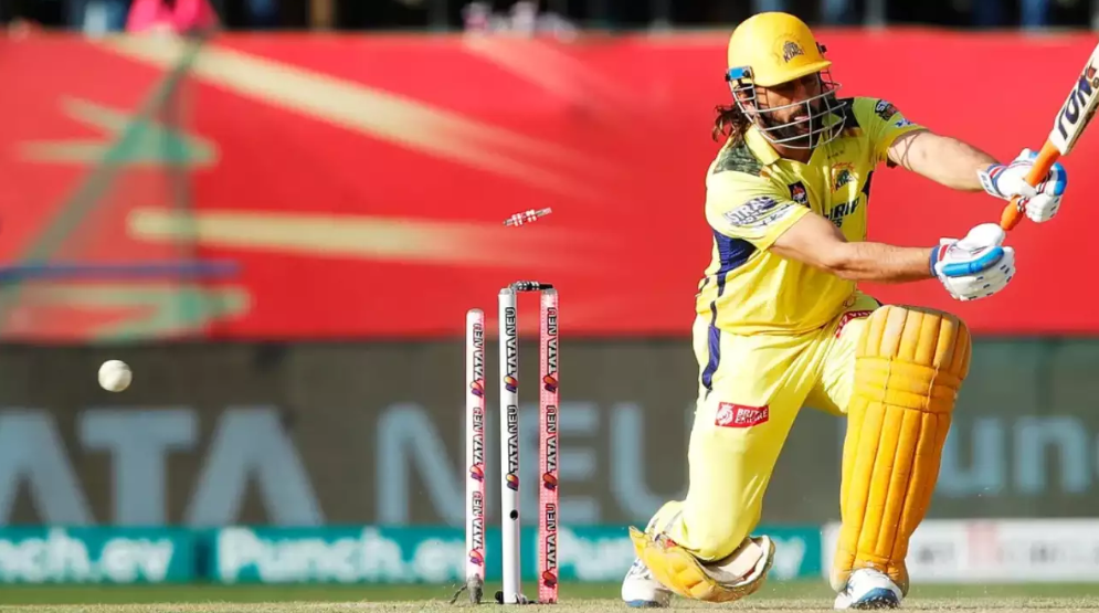 MS Dhoni Bats No. 9 for the First Time in 18-Year T20 Career!