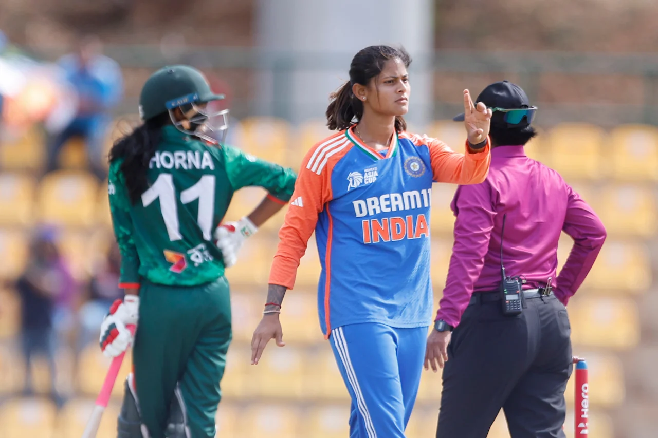 India qualify for Women's Asia Cup 2204 final, defeat Bangladesh by 10 wickets in first semifinal