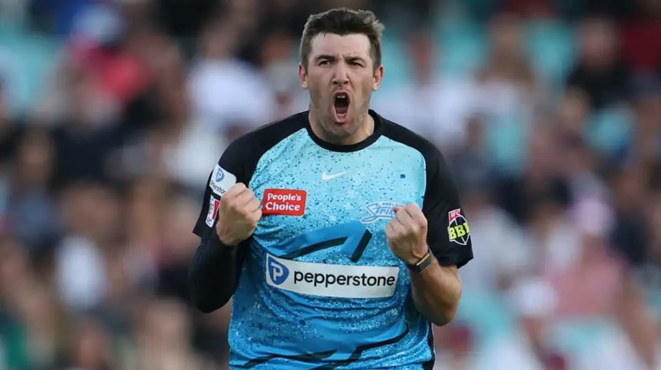 Jamie Overton Returns to Adelaide Strikers